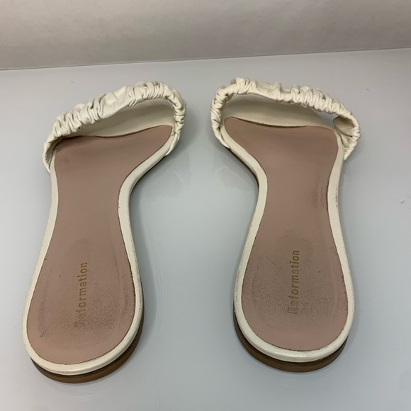 Reformation Women’s White Marcella Ruched Flat Slides Sandals Size 10 - Picture 4 of 9